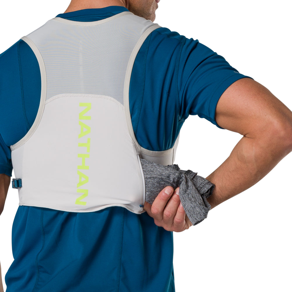 Pinnacle FeatherLite 1.5 Liter Hydration Vest - Image 10