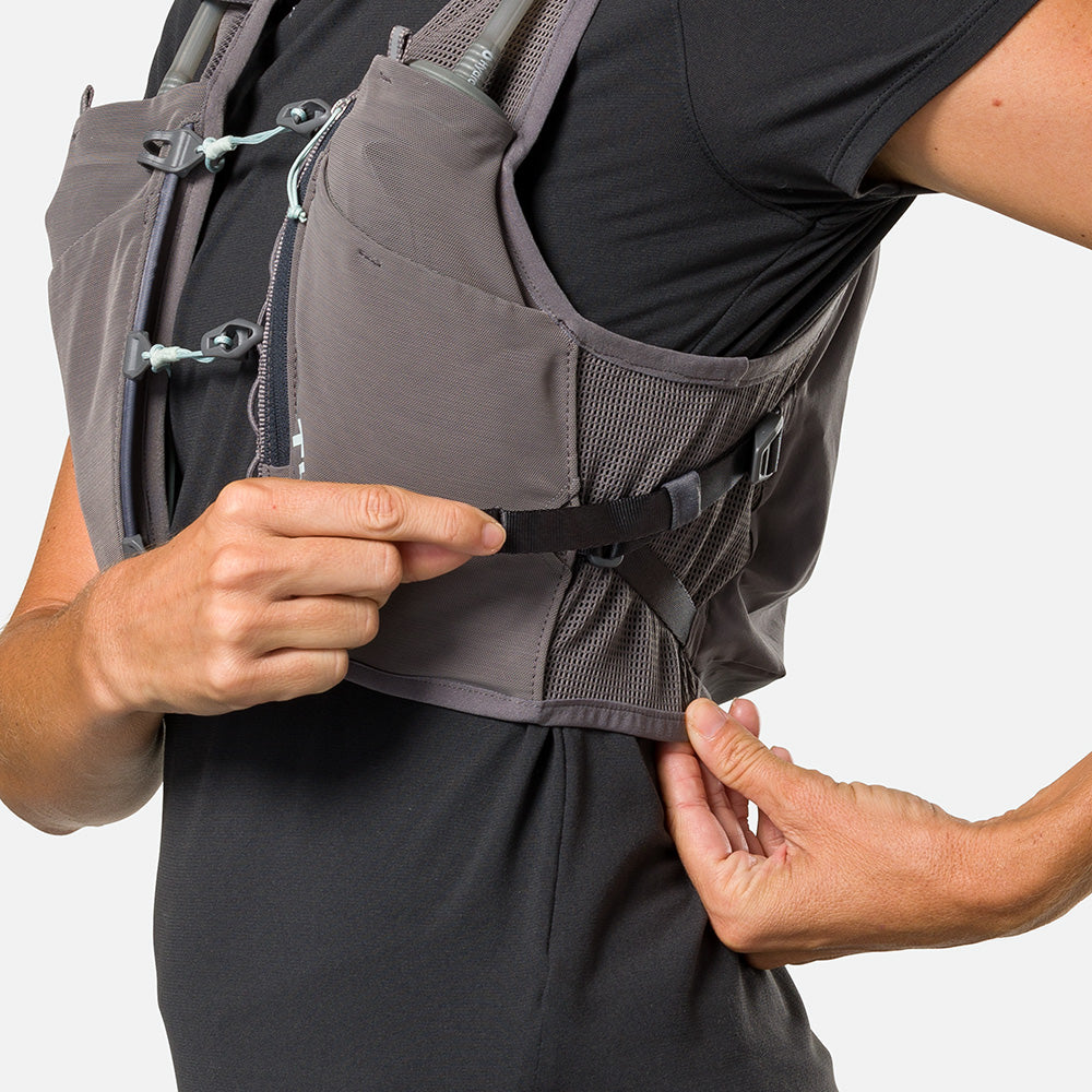 Pinnacle Breeze 4 Liter Women's Hydration Race Vest - Image 18